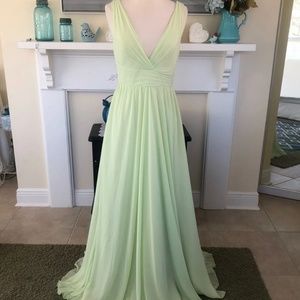 Ieena Mac Duggal Sheer Chiffon Overlay Gown Size 4 Lime Green Slit V-Neck NWT